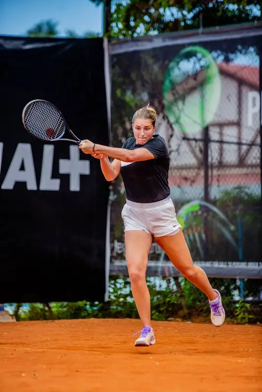 Mastering the Two-Handed Backhand in Tennis