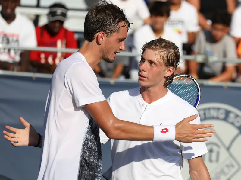 Shapovalov Clarifies Comments Amid Sinner Doping Controversy