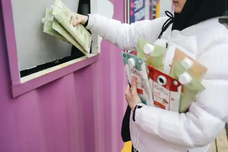 Transitioning to a Circular Economy: Sustainable Waste Management Solutions